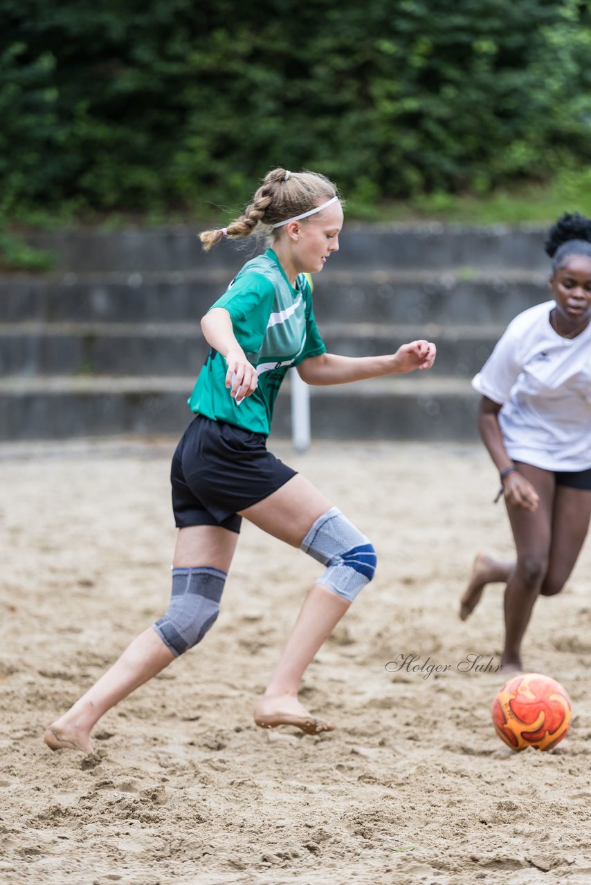 Bild 64 - wBJ/wCJ Beachsoccer Cup